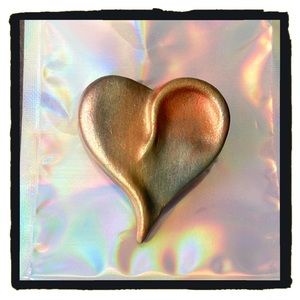 💕Beautiful Artisan Heart Pin💕